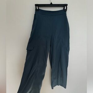 Lululemon wide leg cargo pants, dark blue, size 2